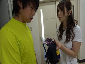 セクハラママさんバレー！13 ハイレグブルマ姿の人妻9人が挑む過酷なエロトレーニング　サンプル画像08